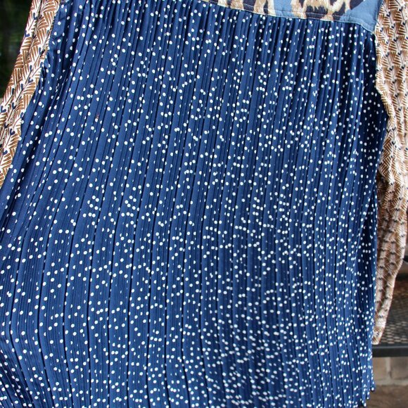 John Mark ladies blouse size large - Picture 4 of 7